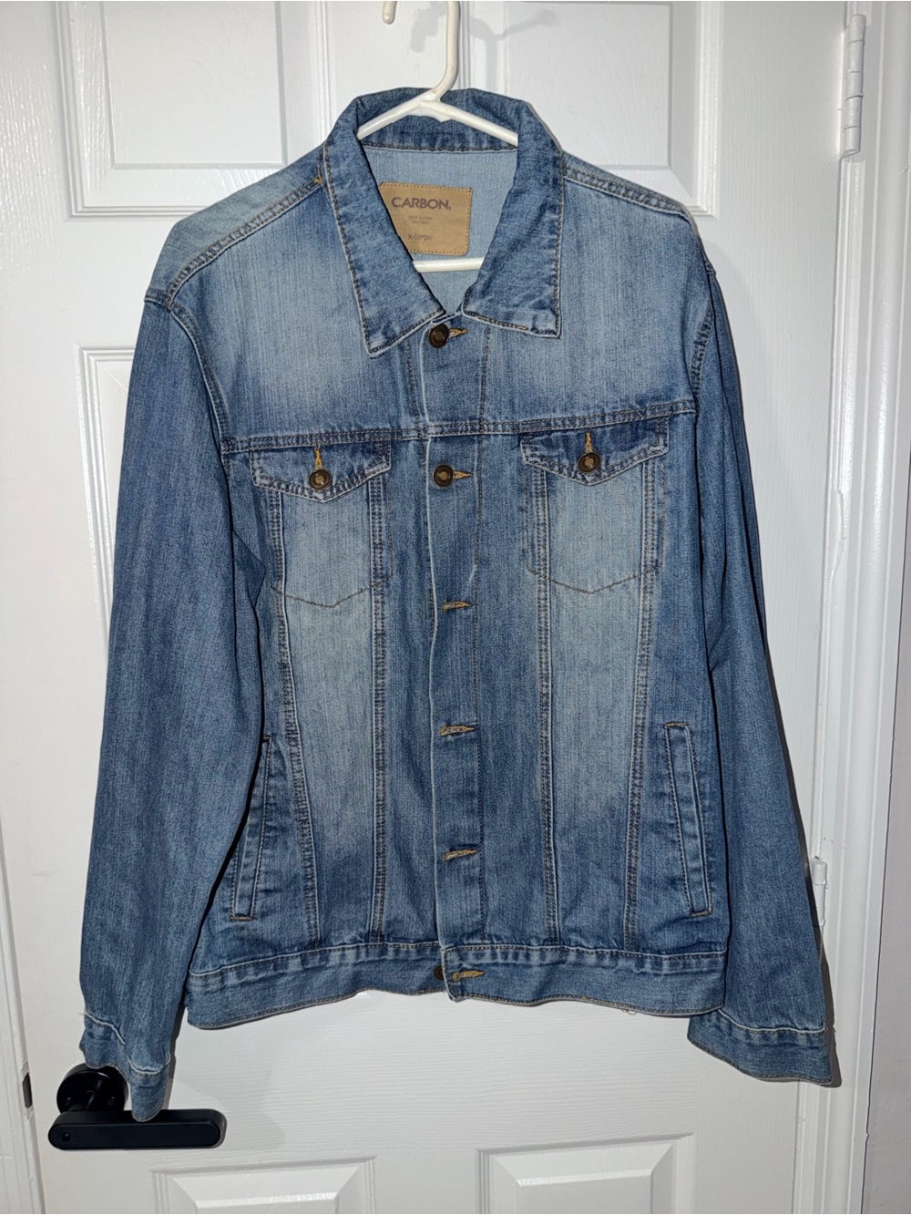 Carbon Men’s XL Blue Denim Trucker Jacket Distressed Wash